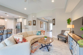 Bright Rotonda West Home with Patio, 7 Mi to Beach!